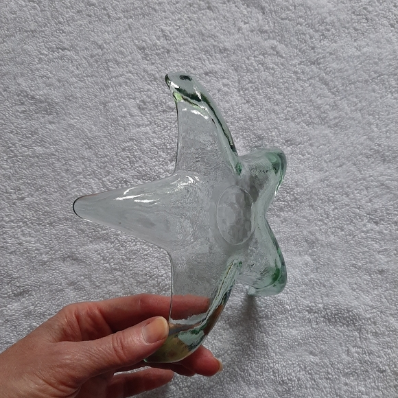 Recycled glass starfish ashtray - Picture 5 of 9